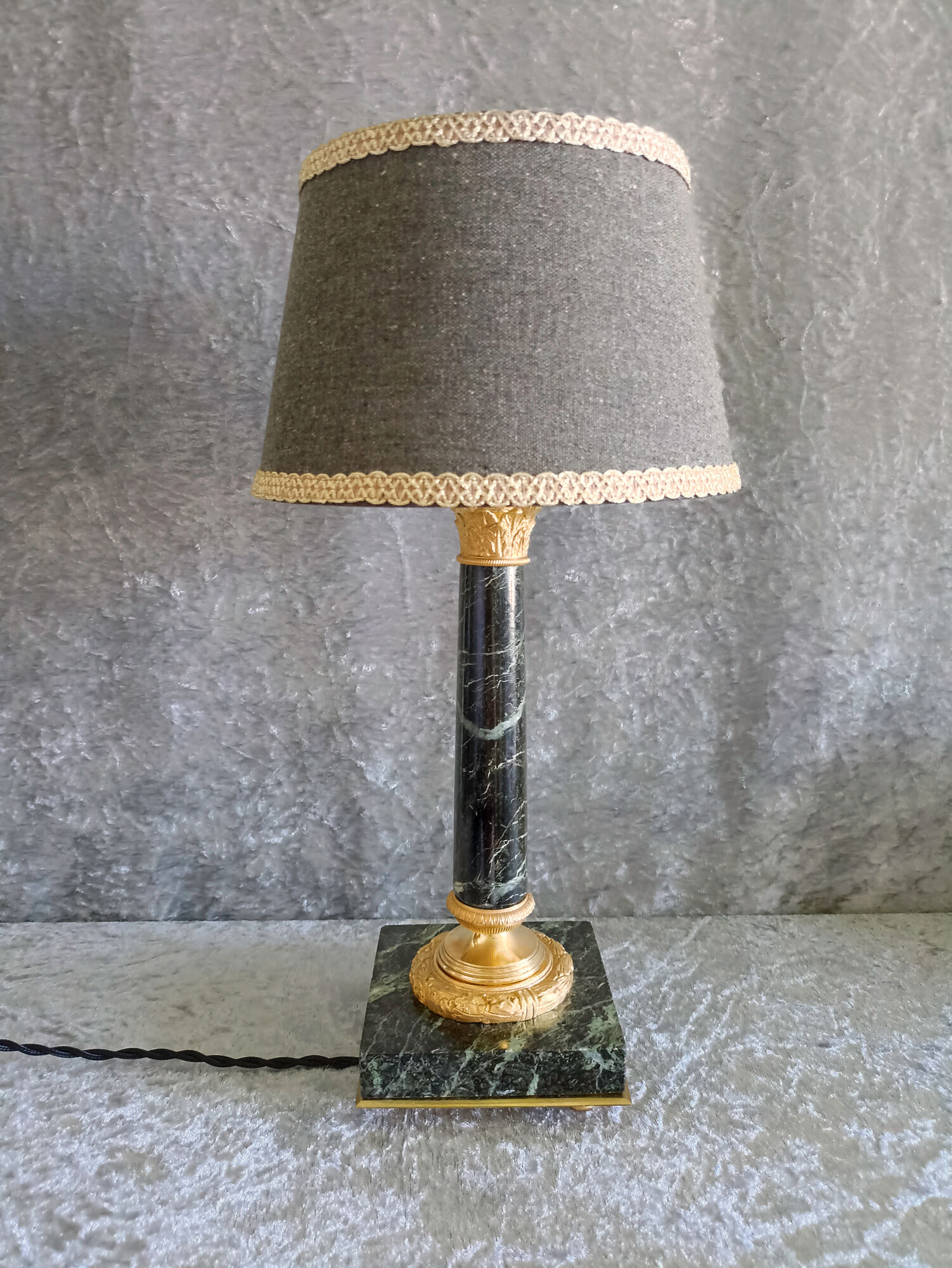 Empire style bedside lamp in bronze and green marble