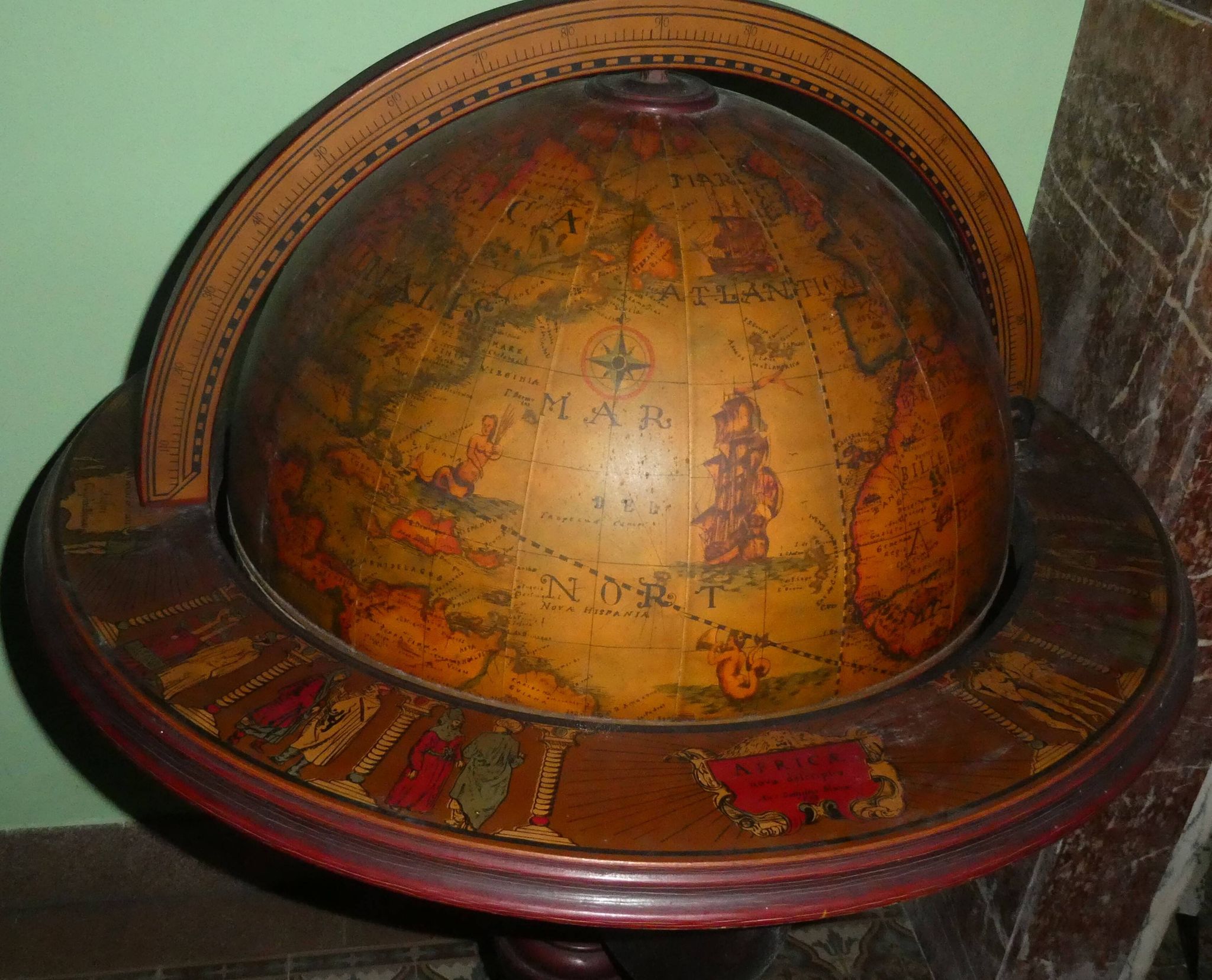 Globe bar vintage