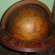 Globe bar vintage