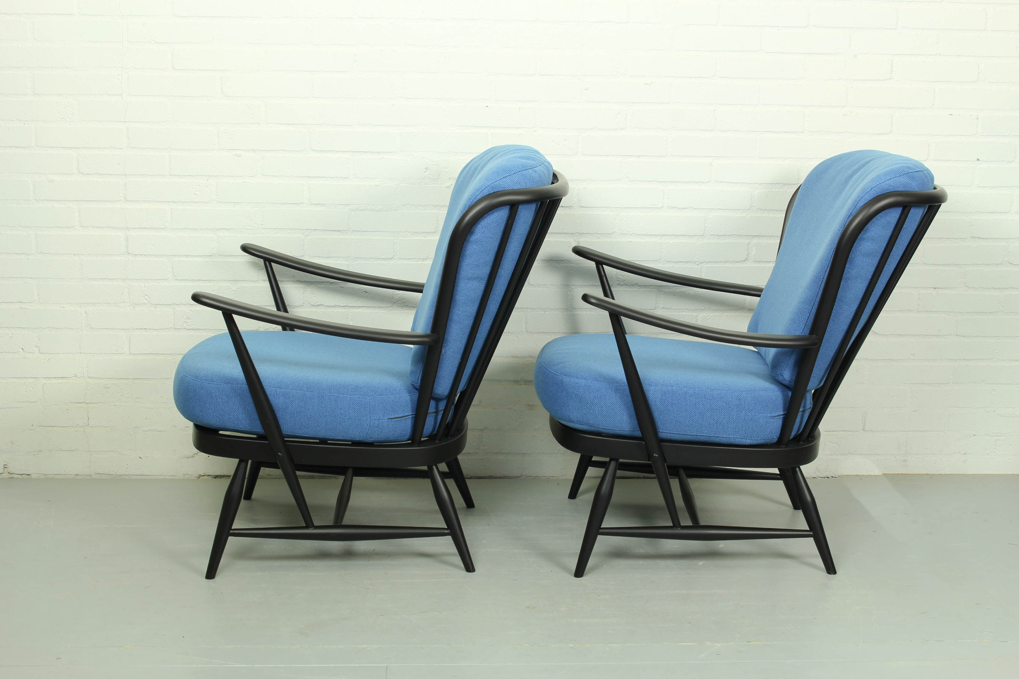 Lounge set with sofa daybed model ‘355’ and 2 windsor lounge chairs Lucian Ercolani for Ercol