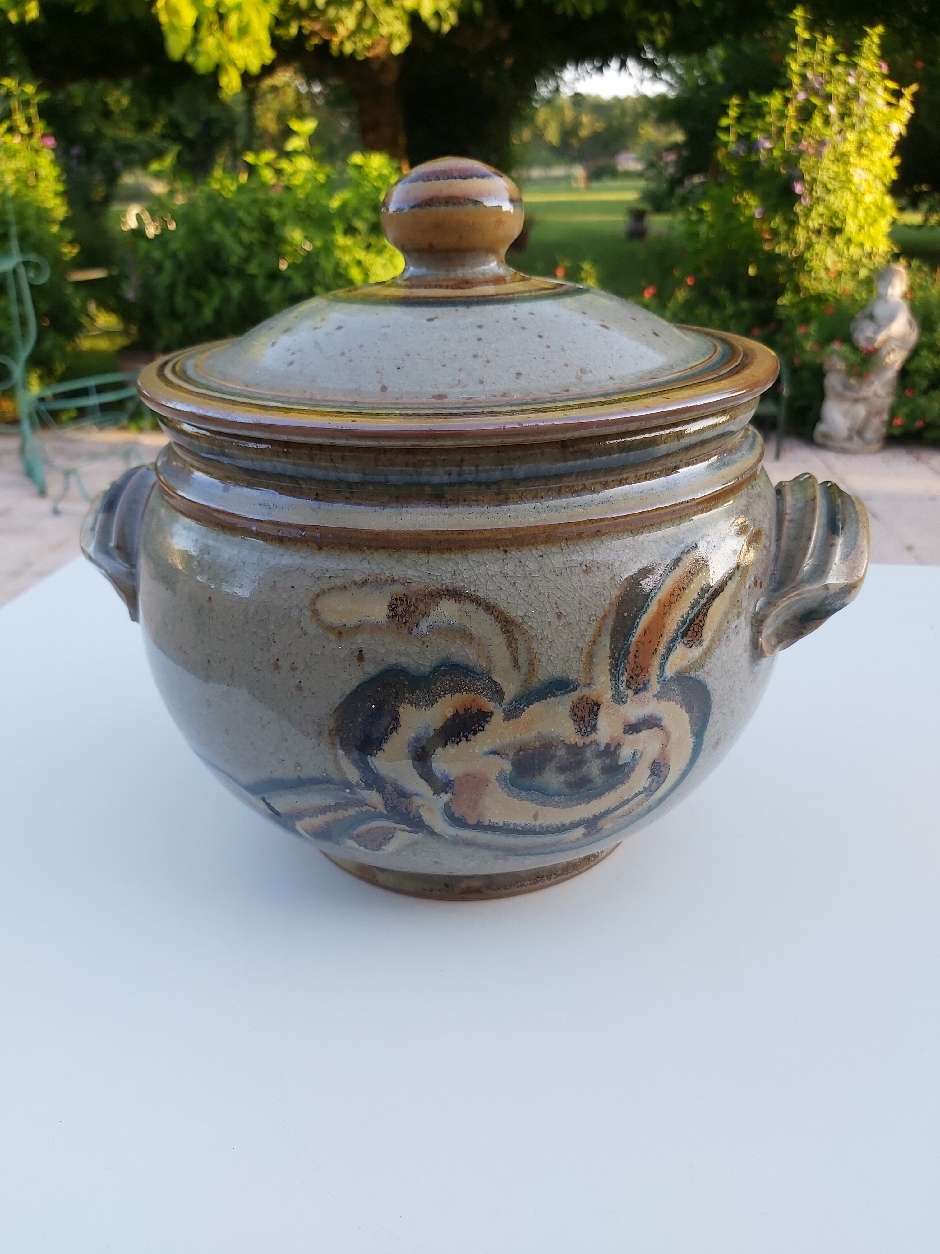 Soup pot in Blanot sandstone