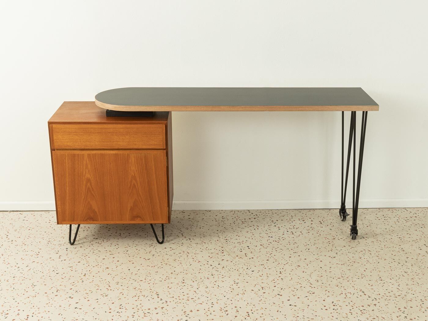 1960s desk, Omann Jun