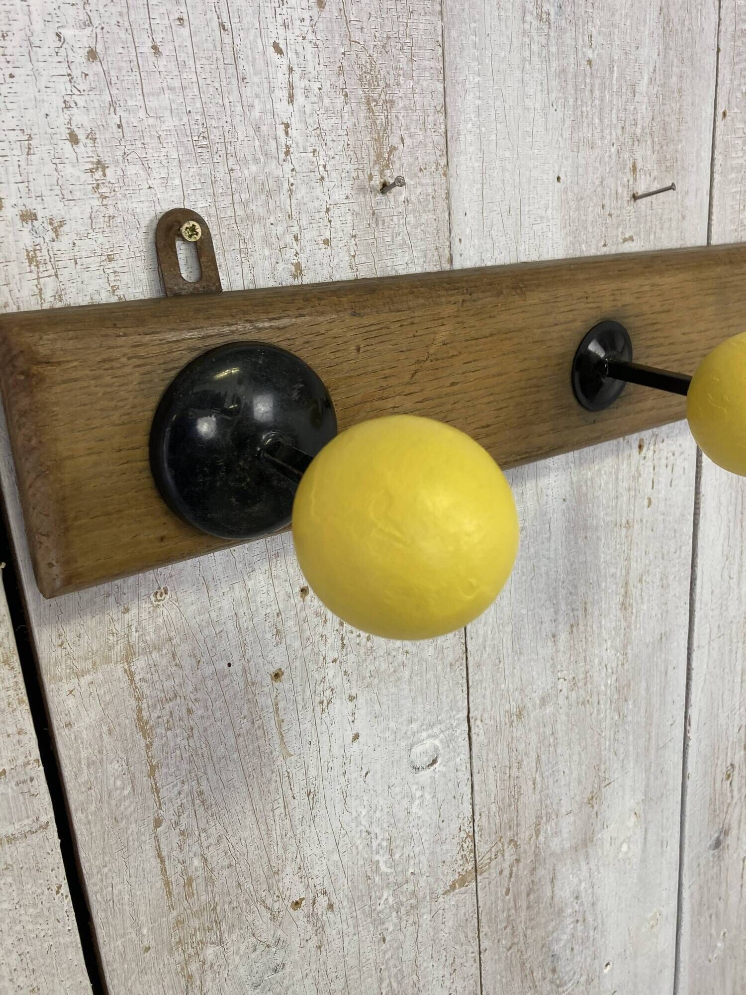 Bistro coat hook