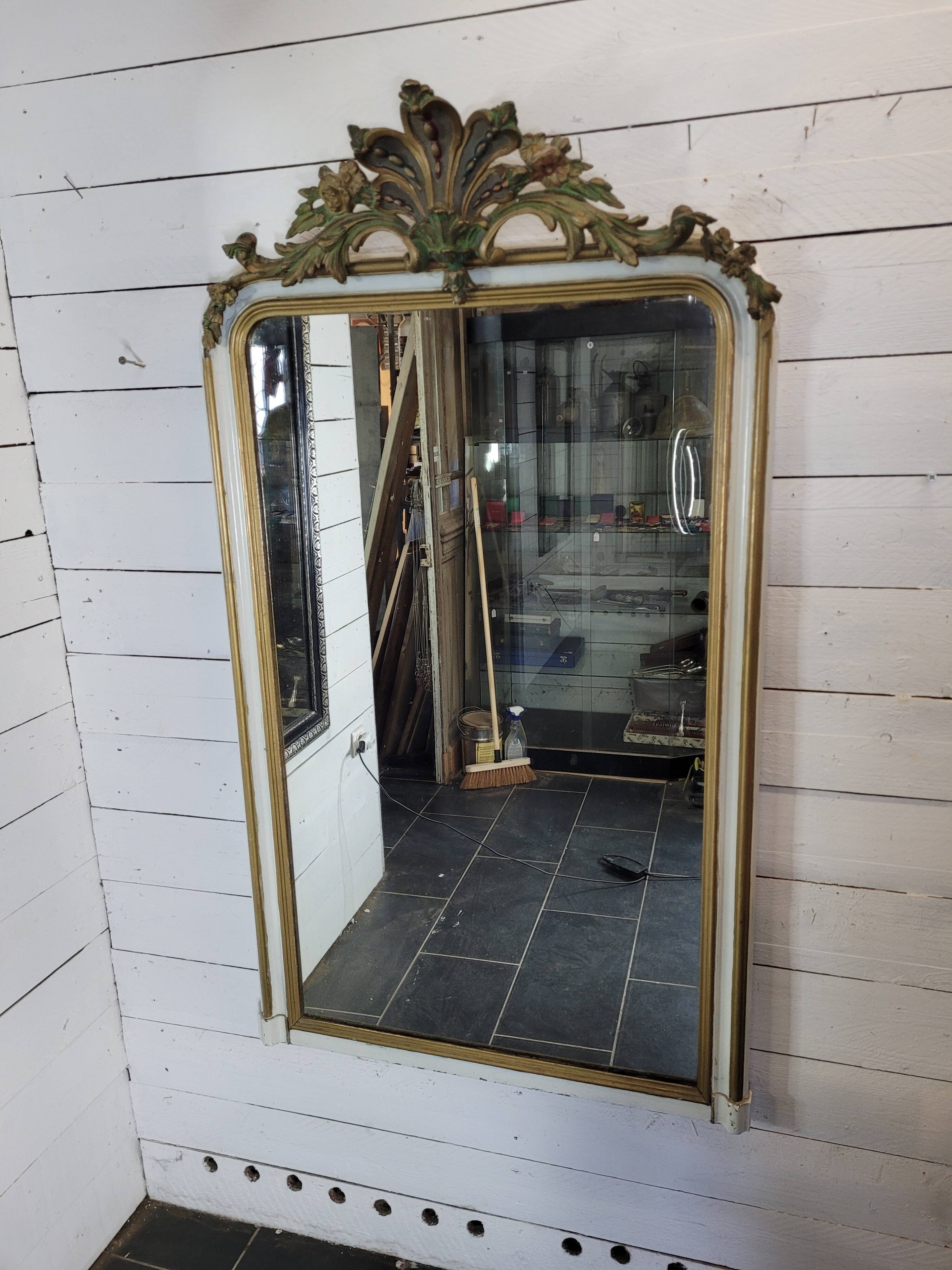 Old Louis XV style mirror with gold and white patina, 145×82cms