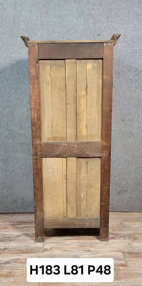 Armoire bonnetiére époque Louis XV en noyer vers 1780-1800