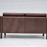 Années 1970, canapé classique danois 2 places, cuir marron d'origine.