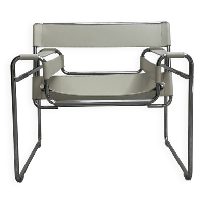 Fauteuil ''Wassily'' par Marcel Breuer pour Gavina en cuir blanc