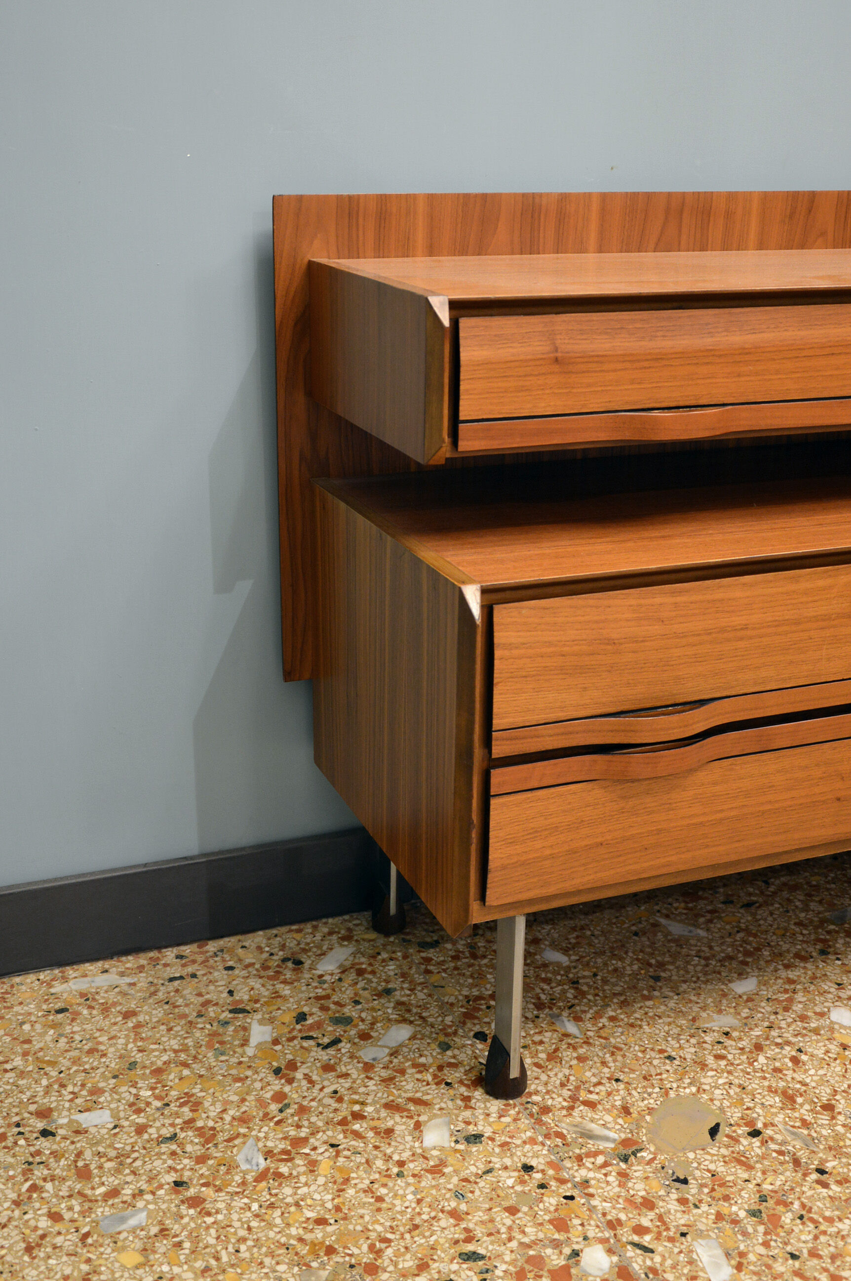 Enfilade par la sorgente dei mobili, 1960