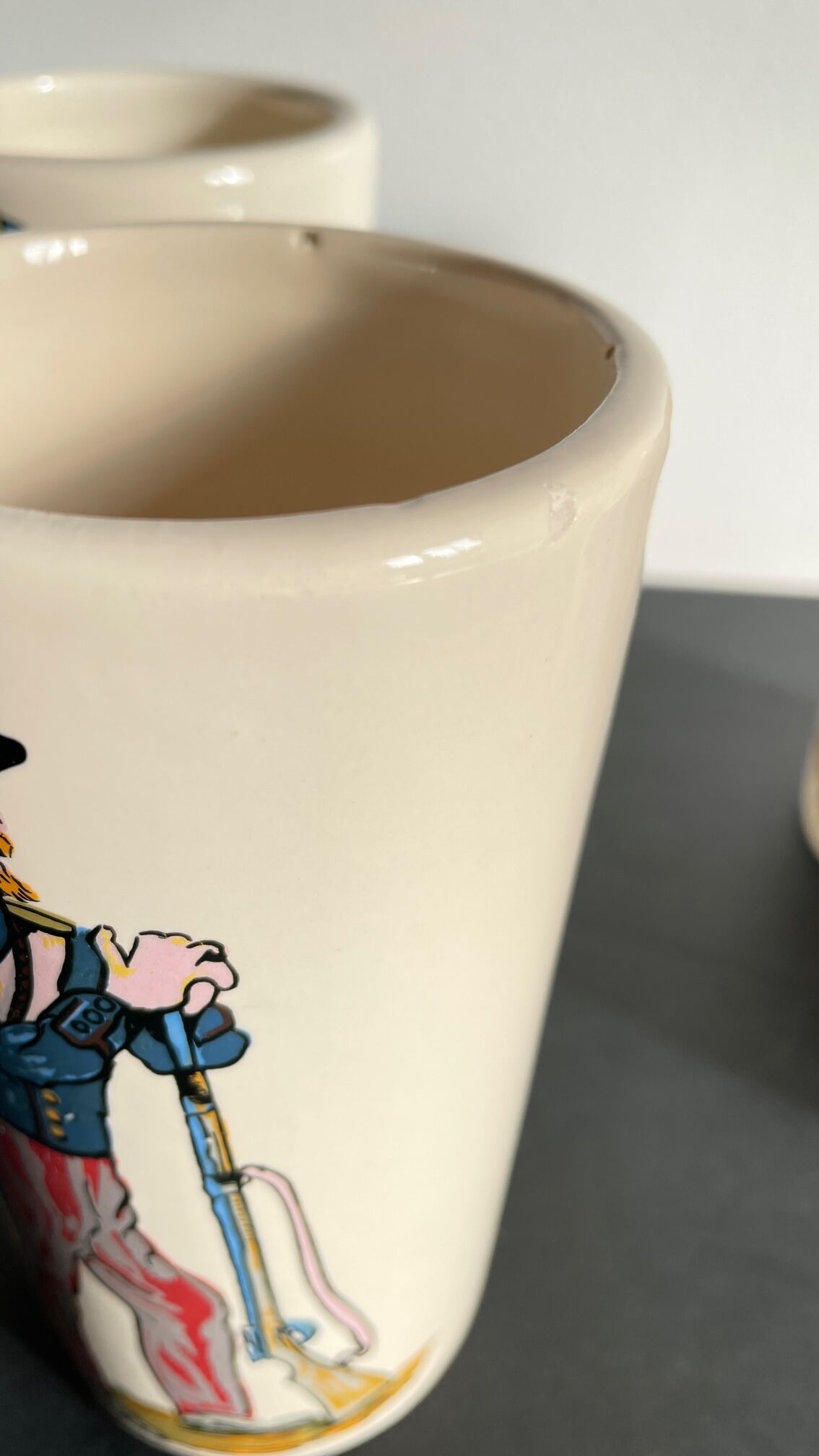 Orangeade service to vintage ceramic soldiers