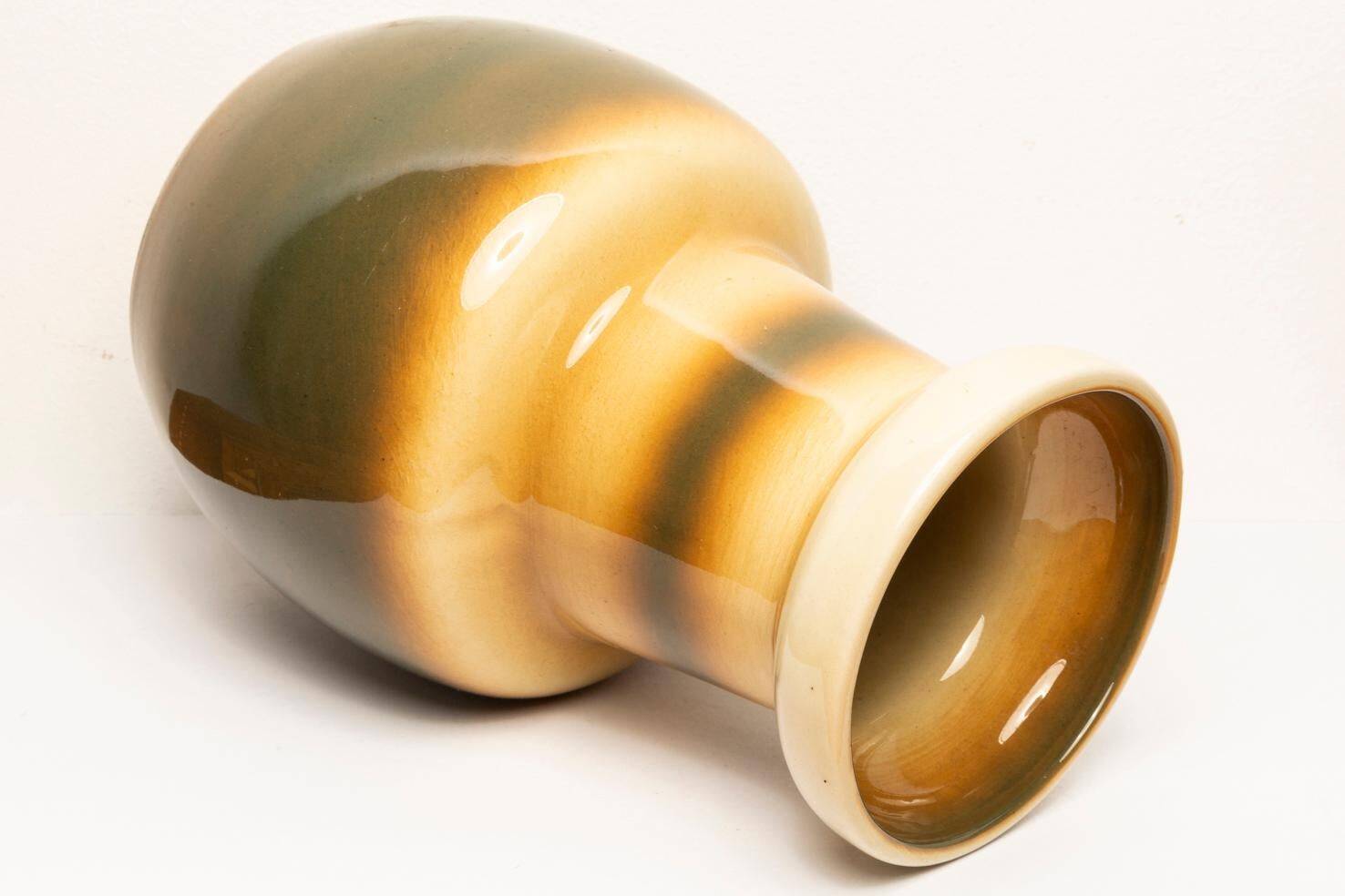 Beige ceramic pot mid-century - Poland, 1960s