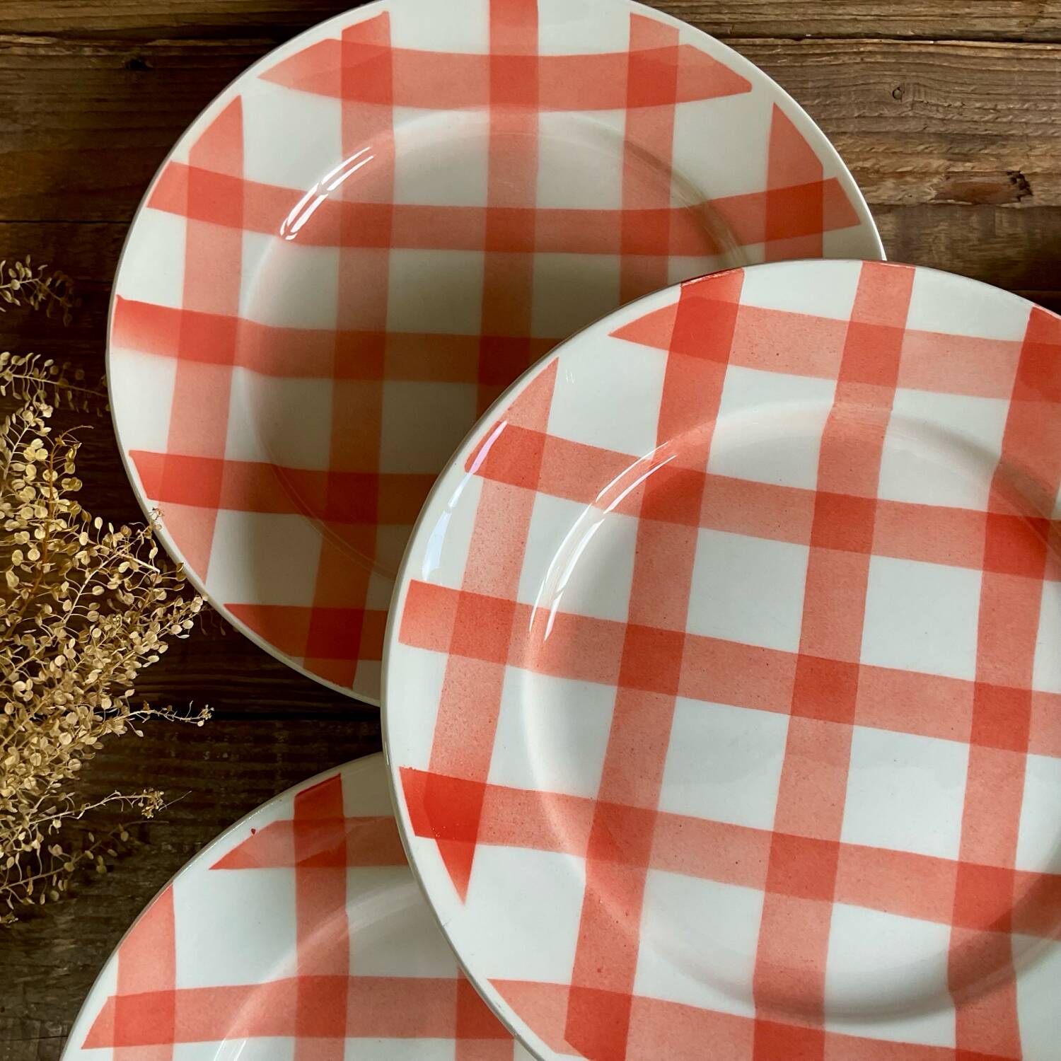 4 Moulin Des Loups “dishcloth” flat plates