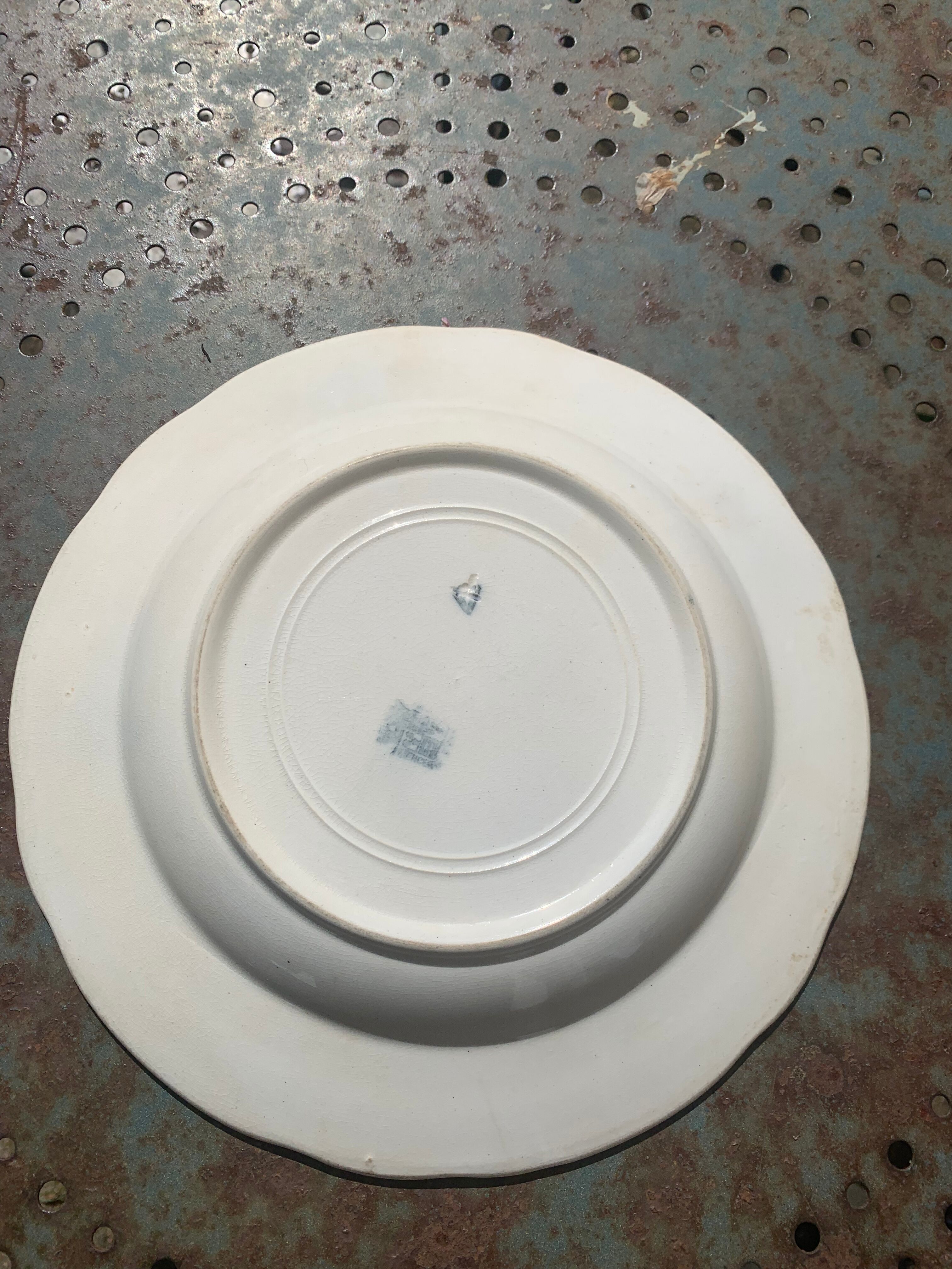 Hollow plate, fruit cup pattern carnations badonviller