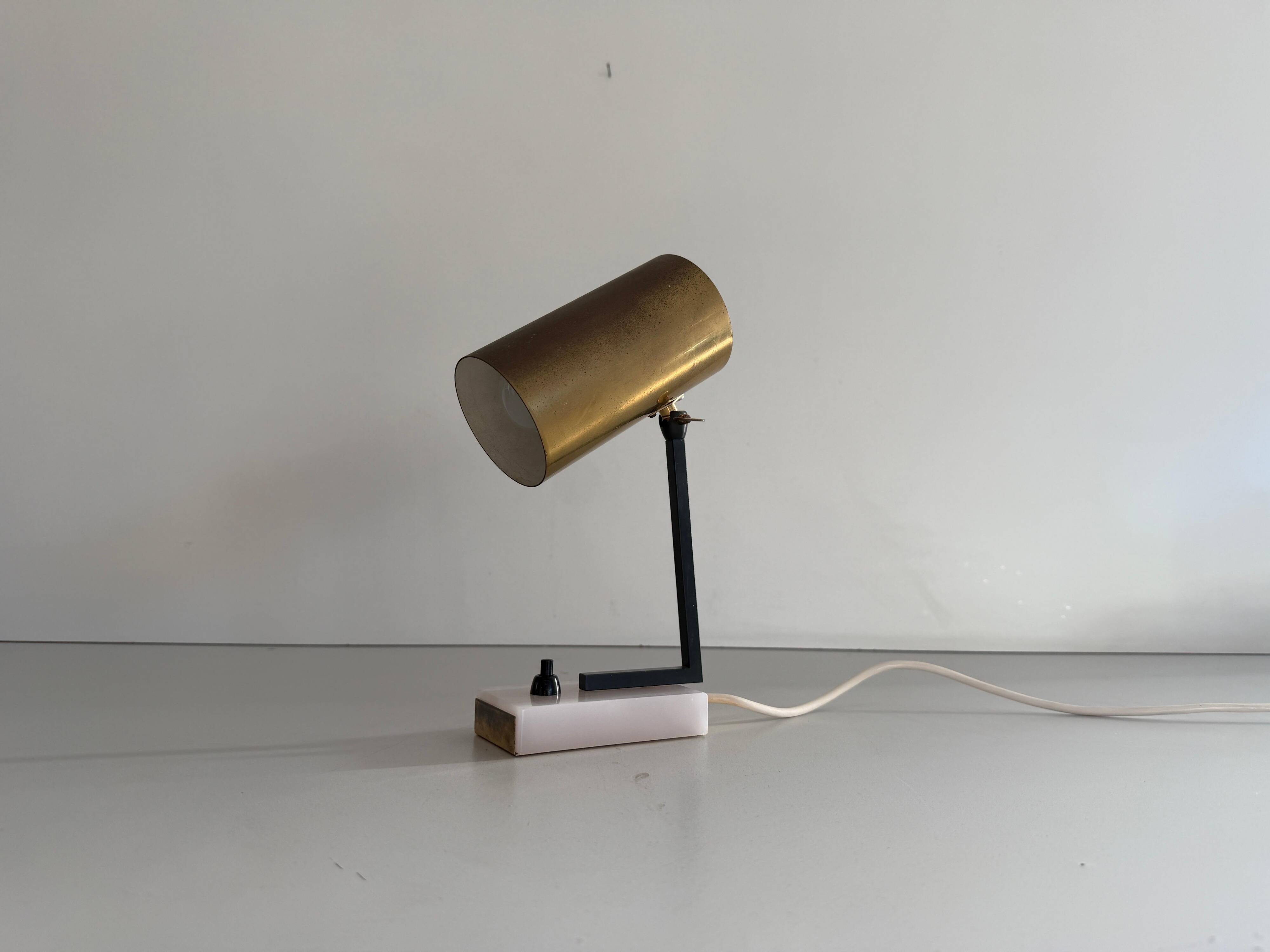 Lampe de bureau minimaliste à tête en laiton et base en marbre, années 1960, Allemagne