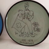 A pair of Thun earthenware plates by Lanz Gwatt.