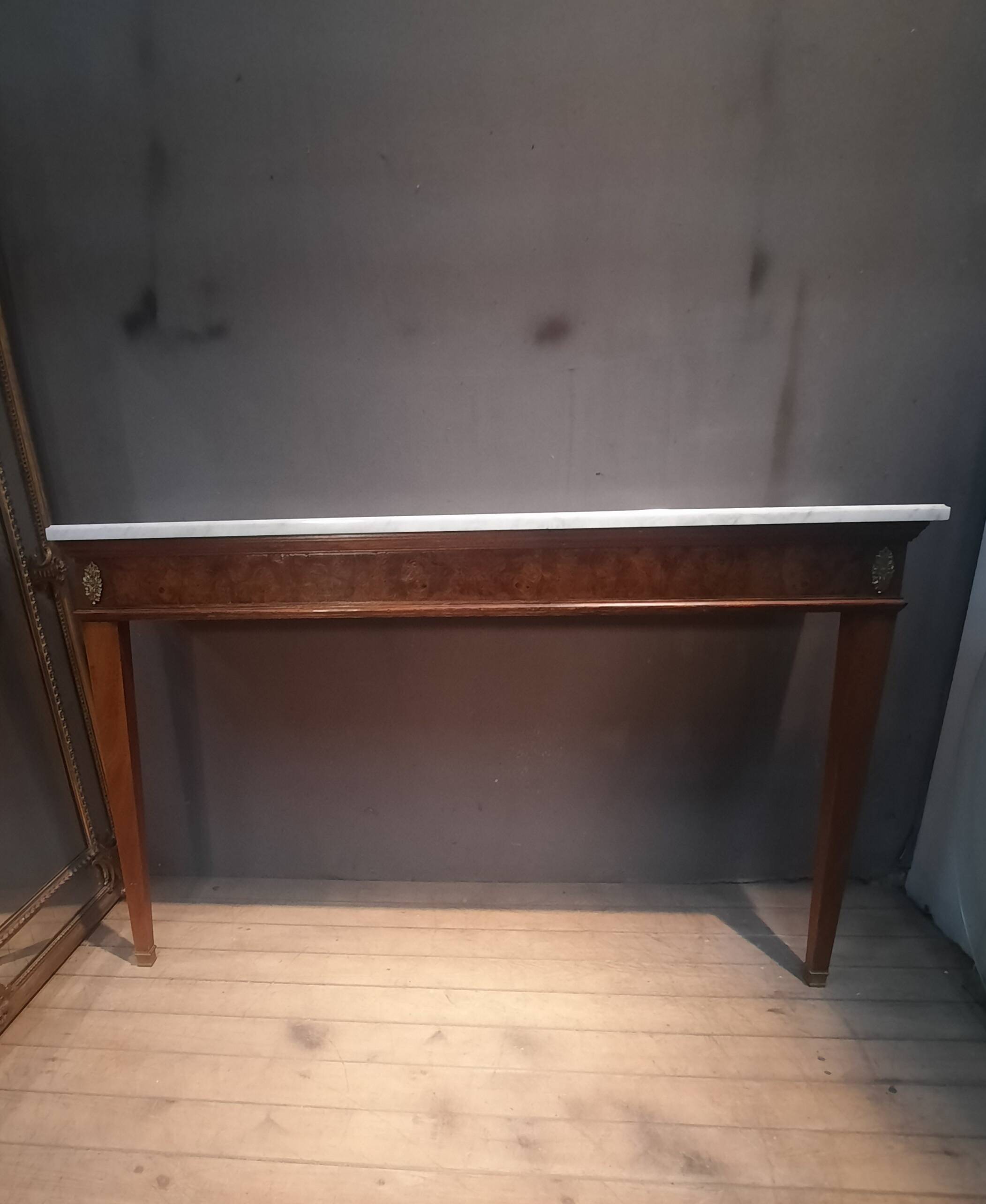 Large console style Louis XVI