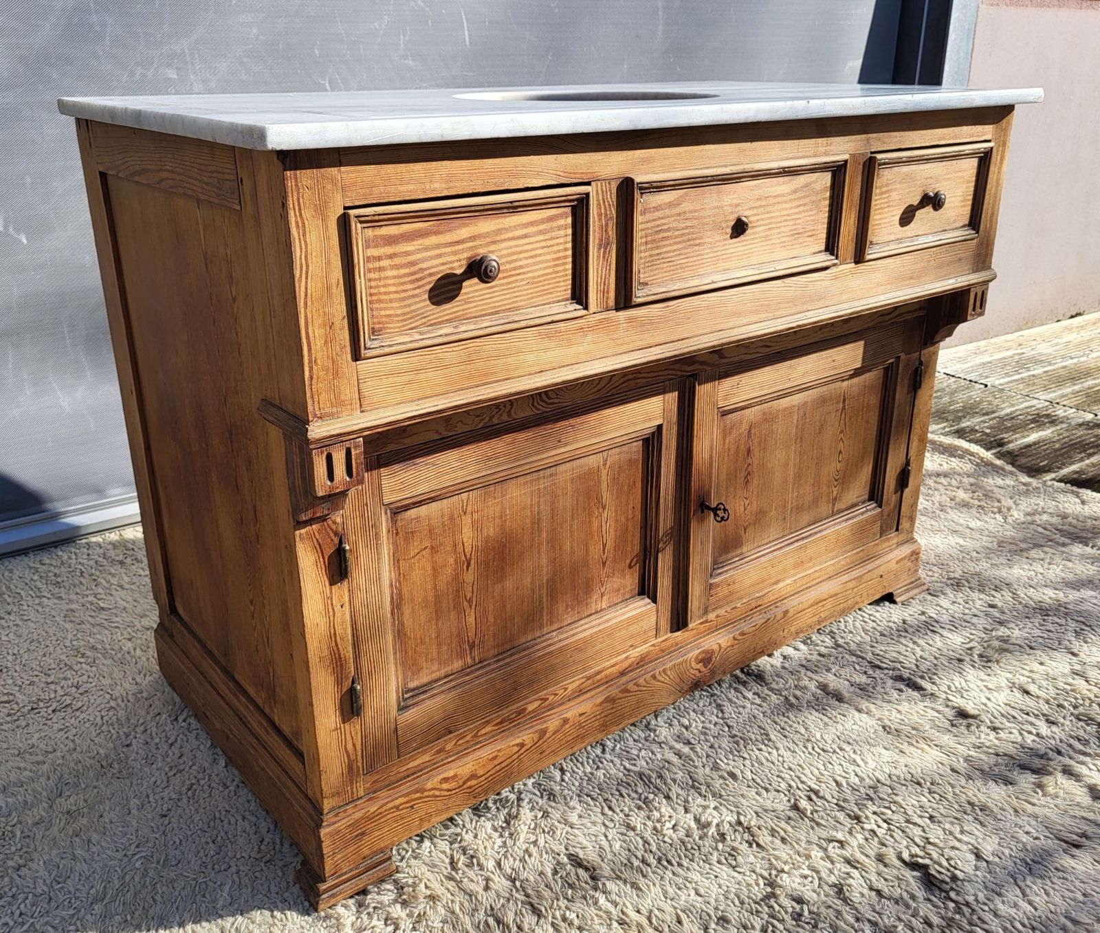 Meuble de toilette 1900 • Marbre et vasque à bascule