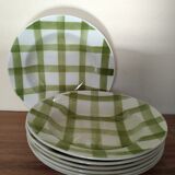 All 7 dinner plates and 7 hollow mill of wolves