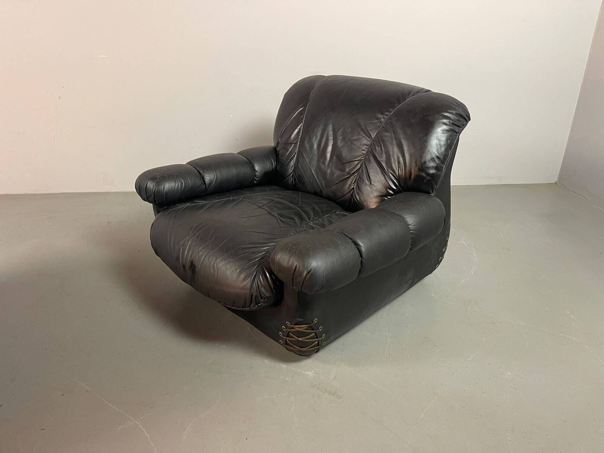 Large Set of Italian Space Age Black Leather Lounge Chairs with Brass