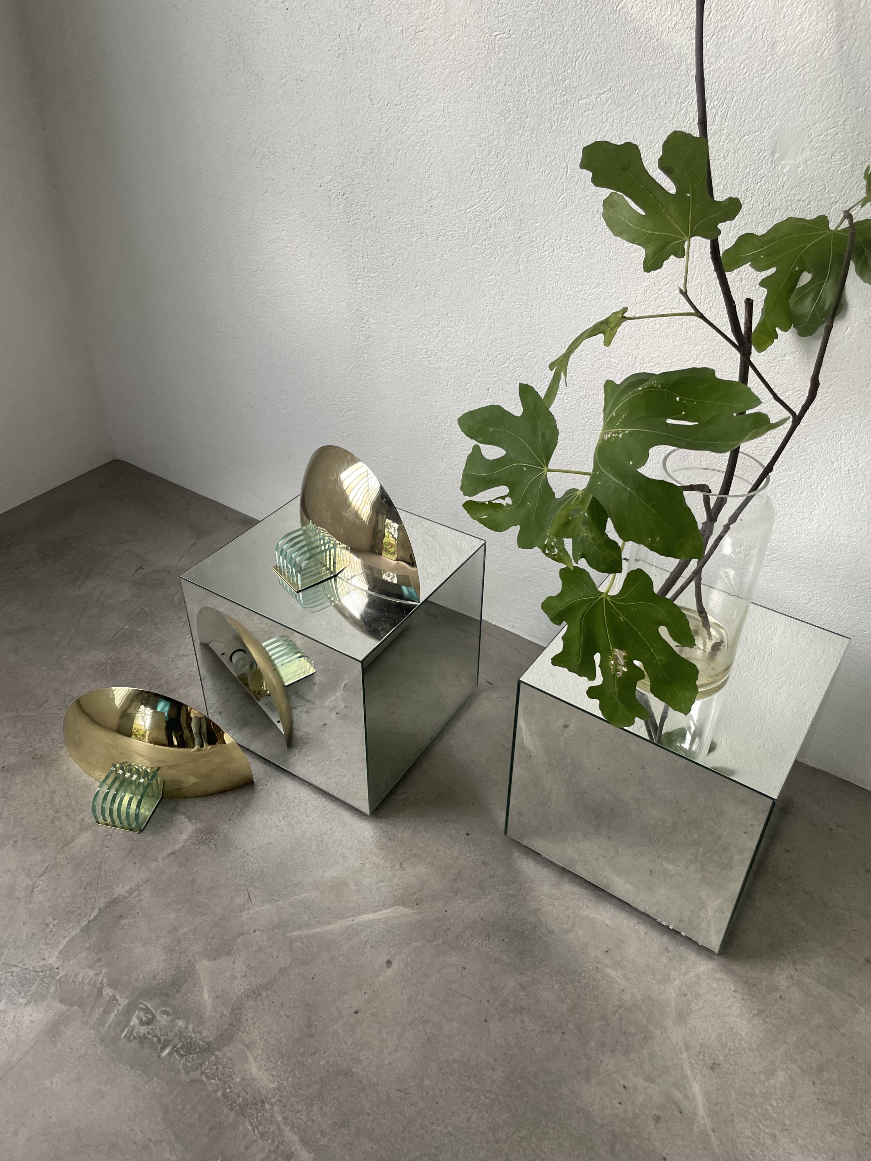 Pair of brass and art deco glass wall lights SCE