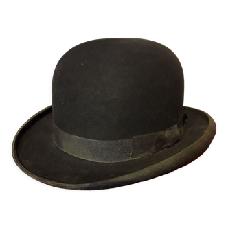 Bowler