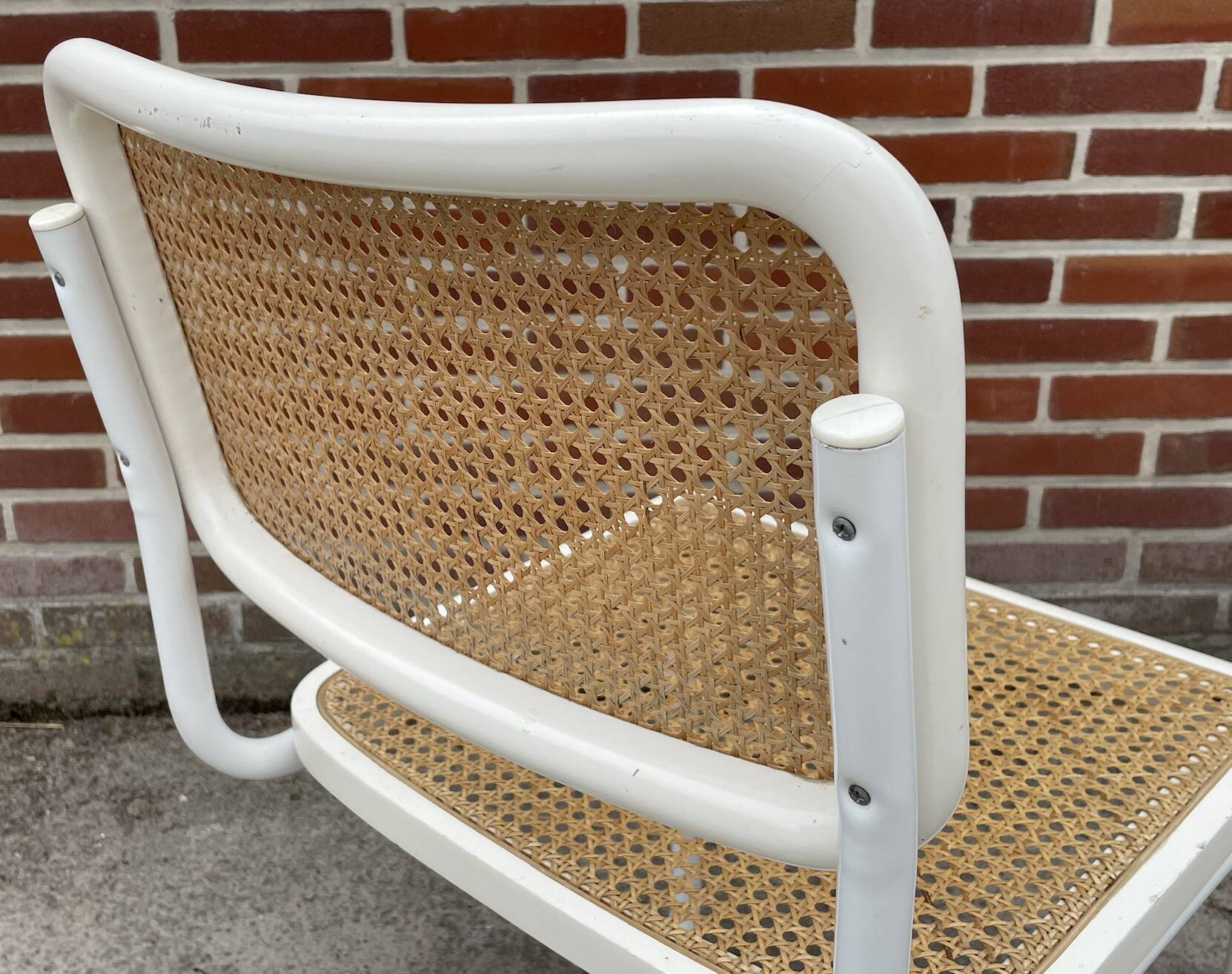 Set of 4 Cesca b32 model chairs in white by Marcel Breuer