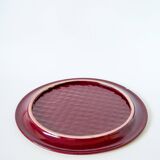 Grand plat à gâteaux en céramique barbotine bordeaux effet tressé 1960