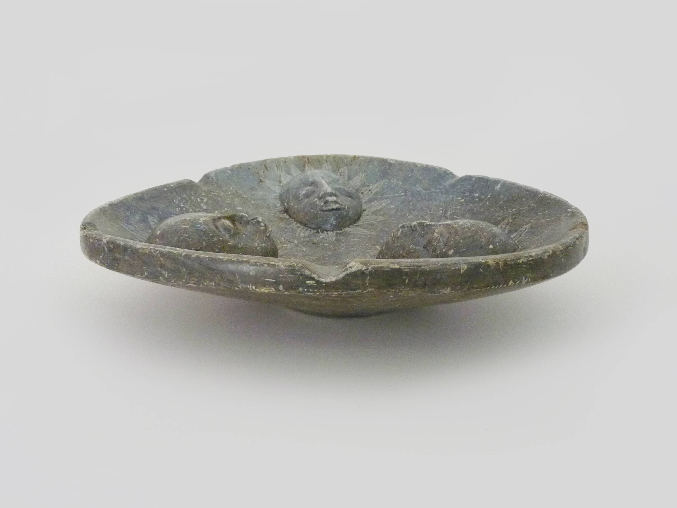Vintage 3-faced sun soapstone decorative ashtray