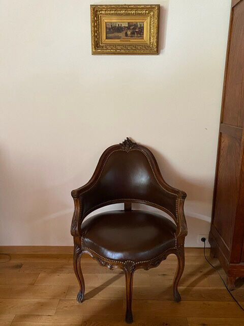 Late 19th century Louis XV-style office chair
