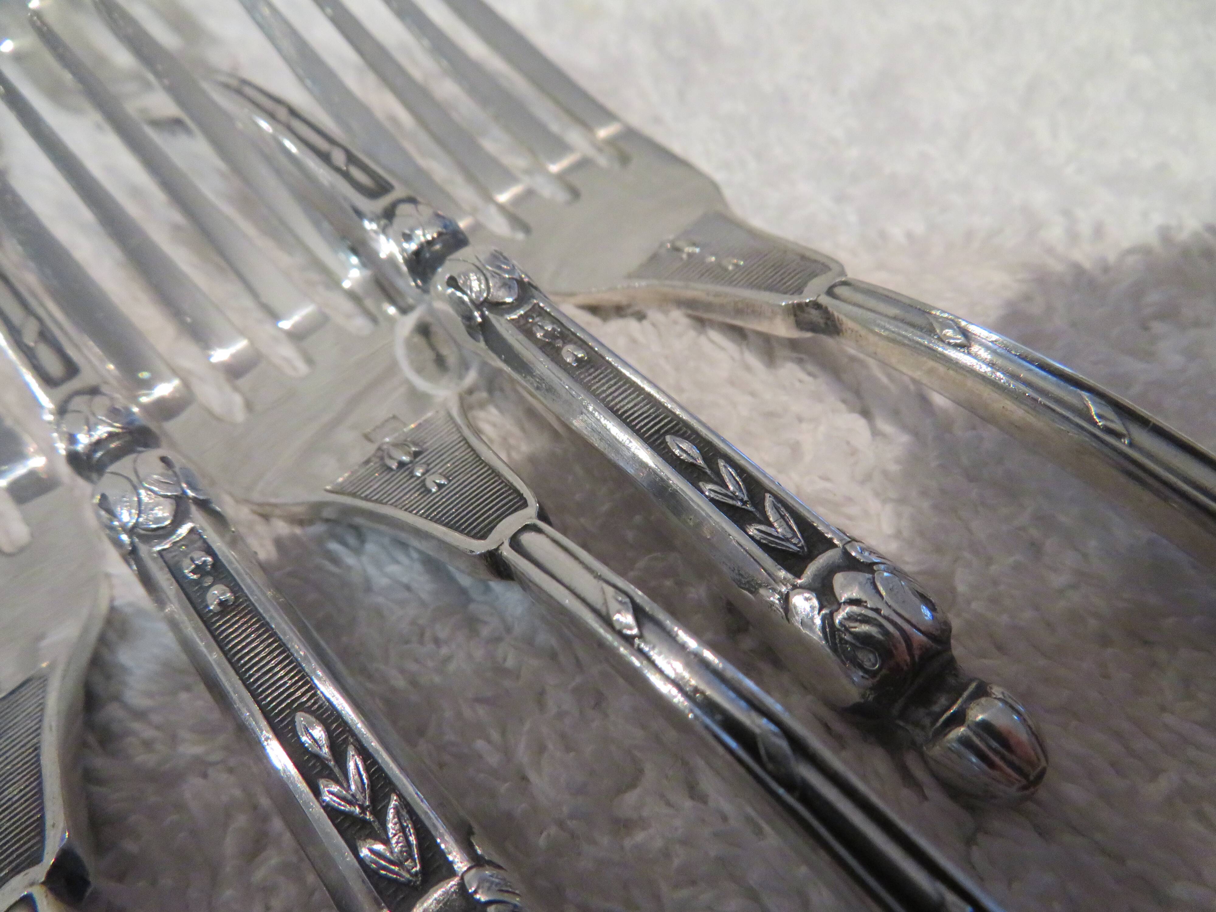 12 silver-plated lunch forks with Manulor Russian-style handles
