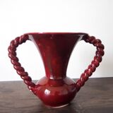 Vase in red slip