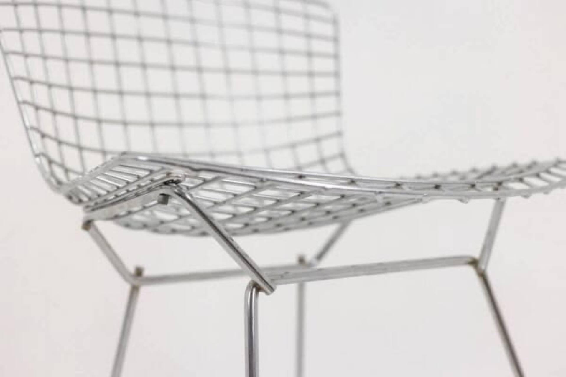 Set of 2 Bertoia chairs