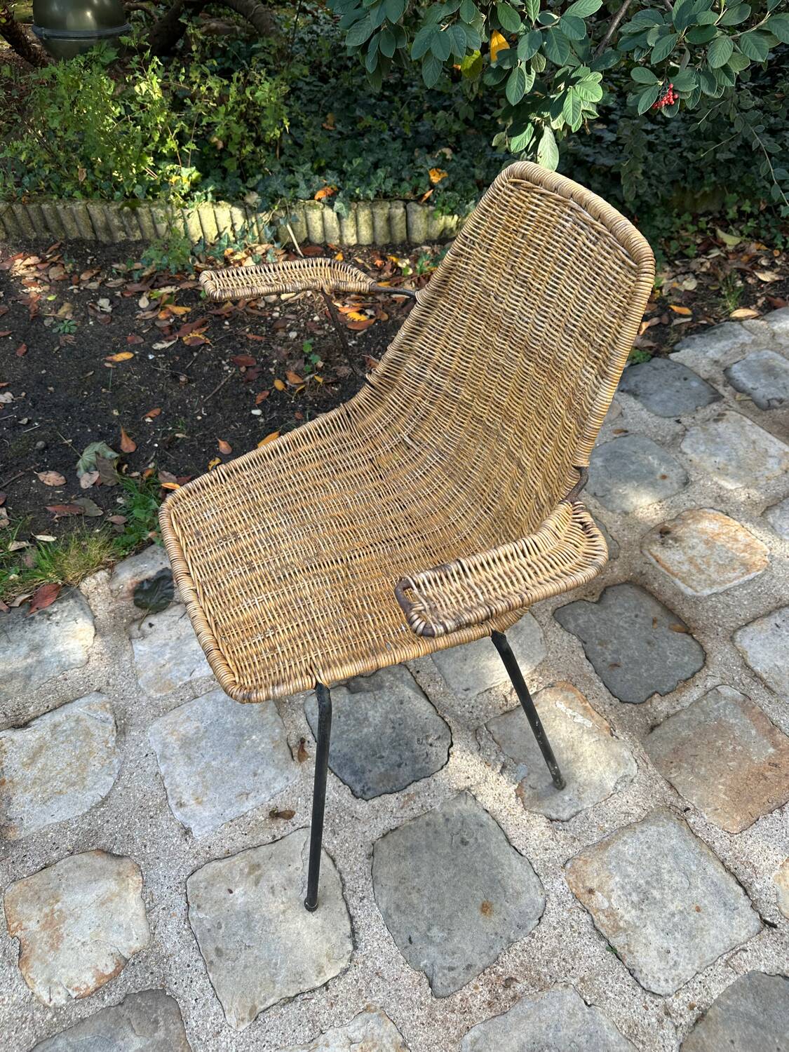 Paire de fauteuils en rotin et métal -1950/1960