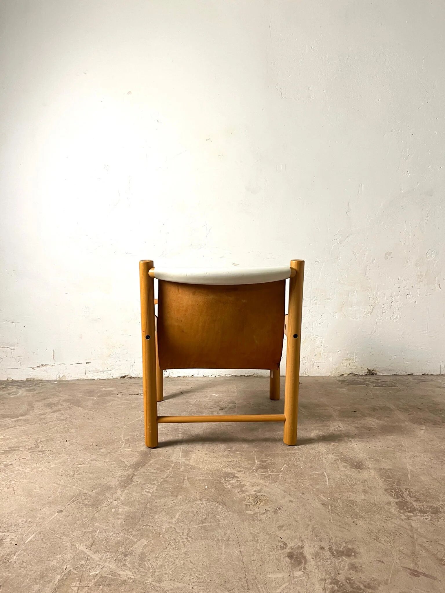 Safari armchair in white leather by Ibisco, Italian design, 1970s.