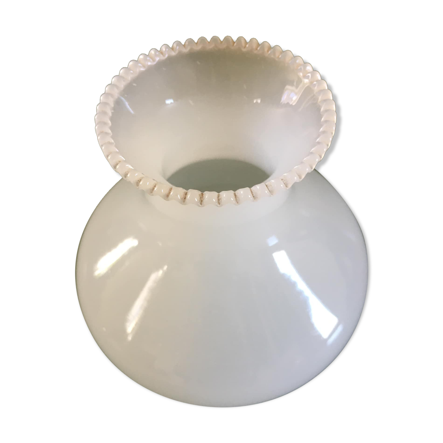 Ancient dome lampshade in white opaline