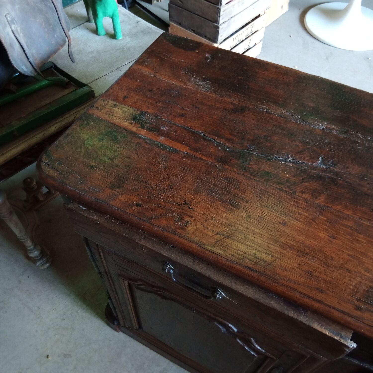 Rustic antique oak sideboard with 2 doors