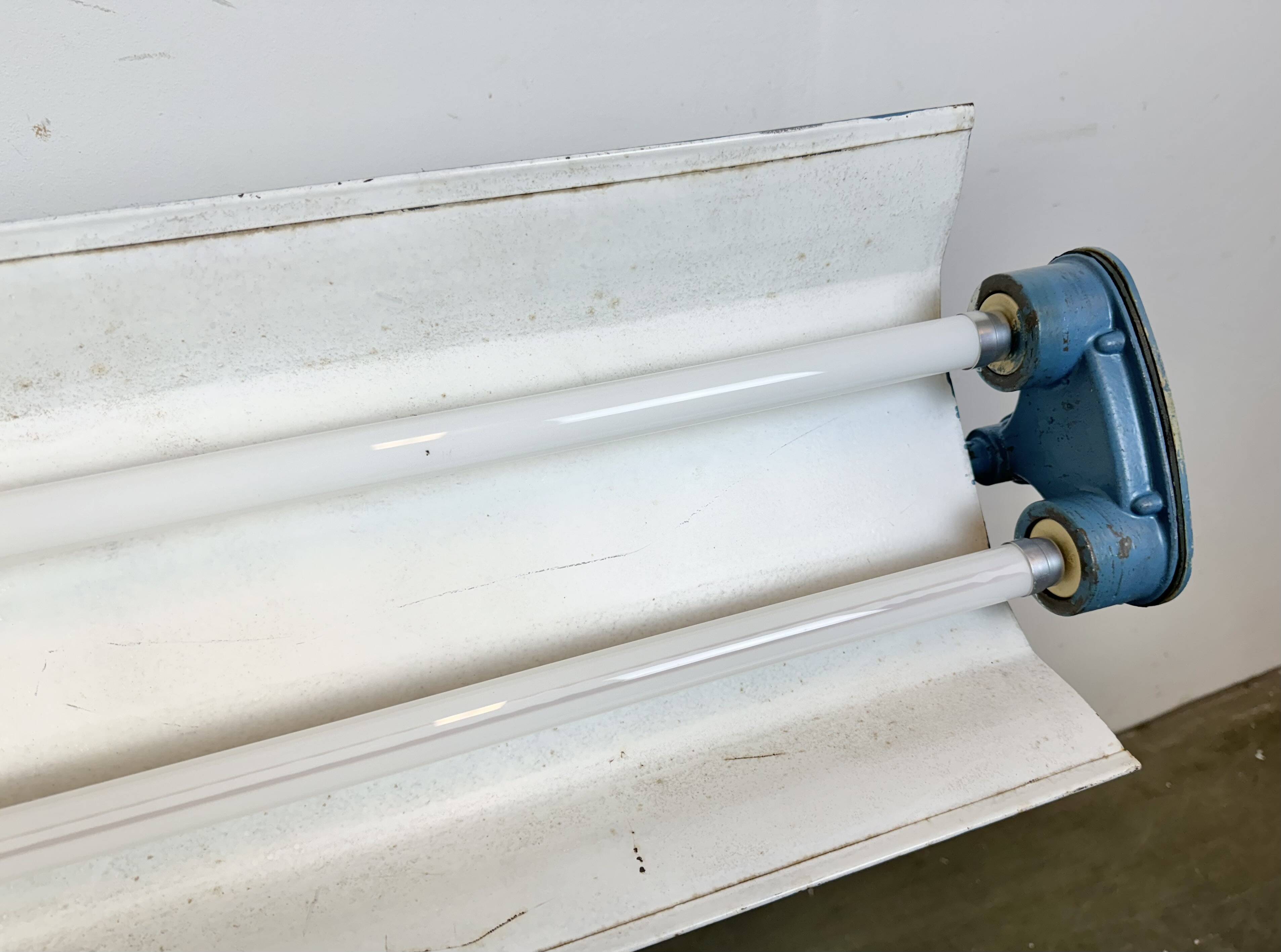 Lampe tube suspendue industrielle bleue de polam gdansk, 1970s