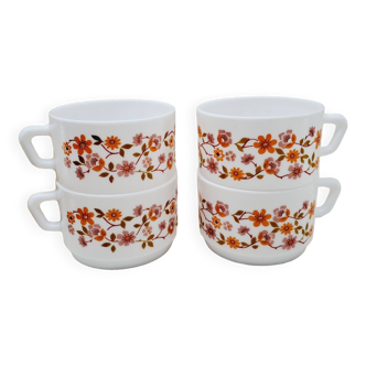 Set of 4 Arcopal breakfast cups