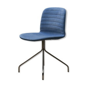 chaise en velours bleu