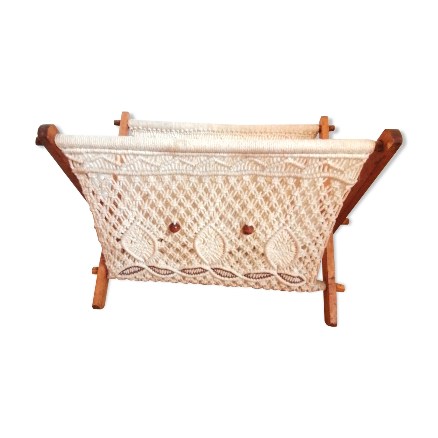 Bohemian magazine holder in macramé and pearls, 60s