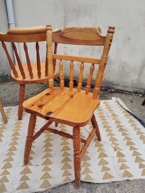 Set 5 chaises Windsor/ Western dépareillées