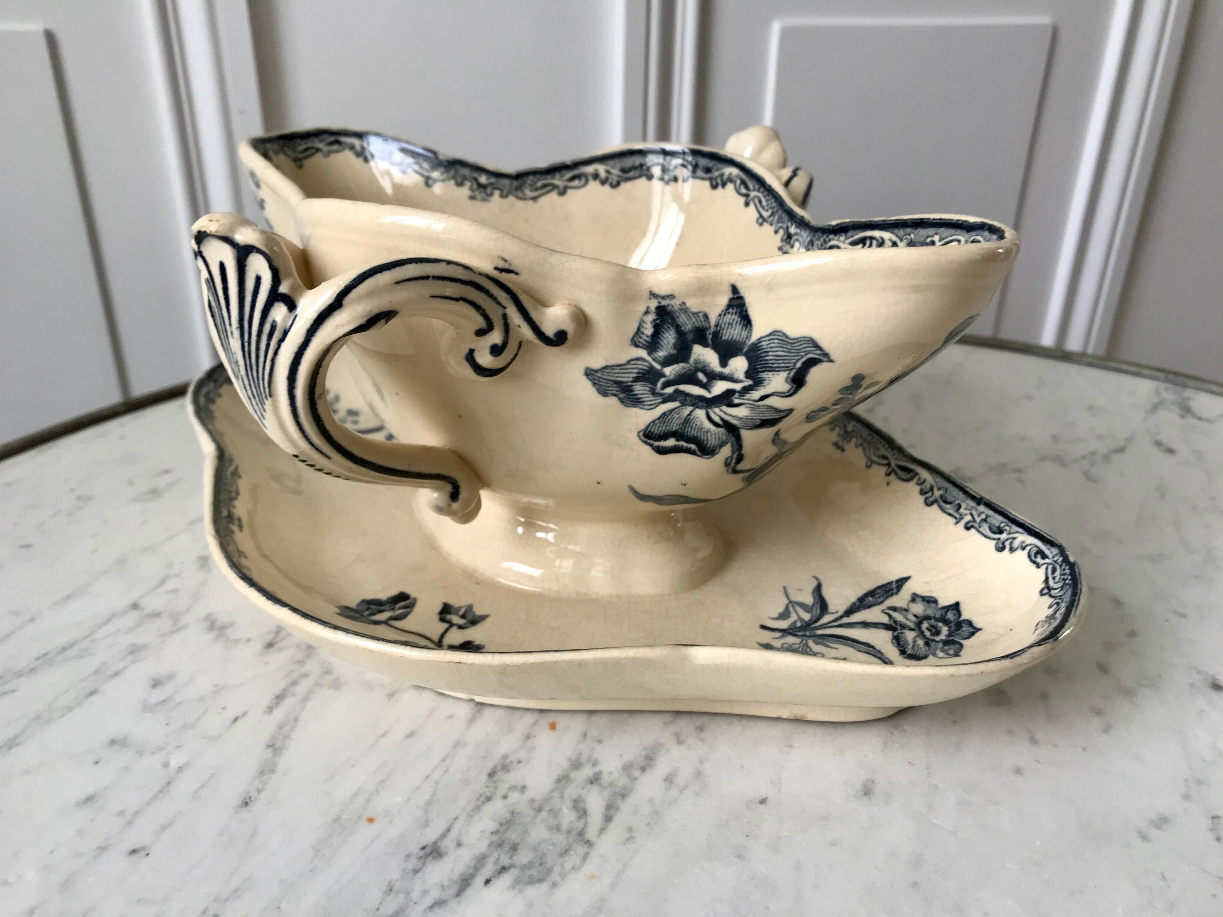 Gravy boat Terre de Fer Sarreguemines late nineteenth century