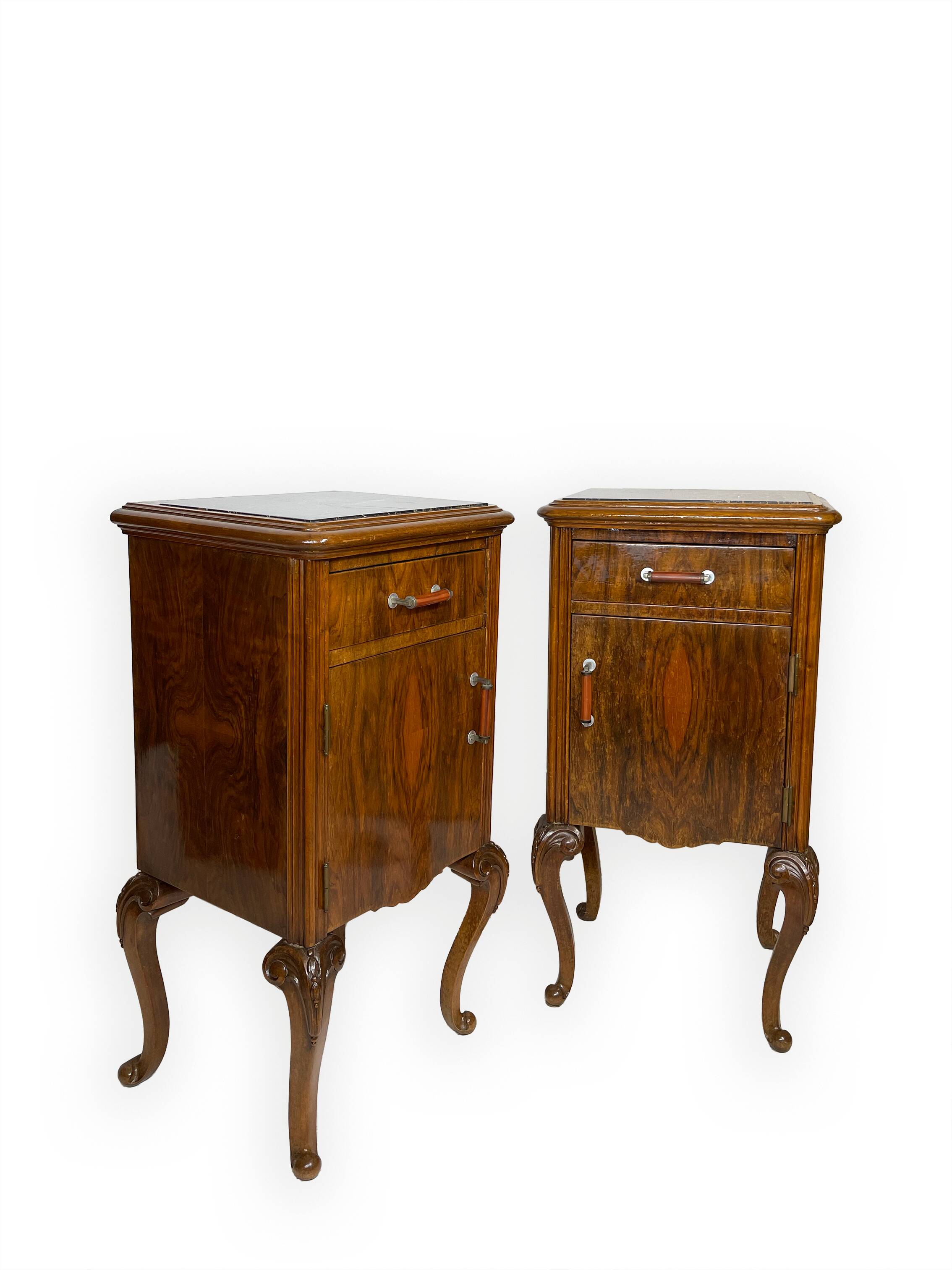 Tables de chevet italiennes en noyer, années 1930/1940