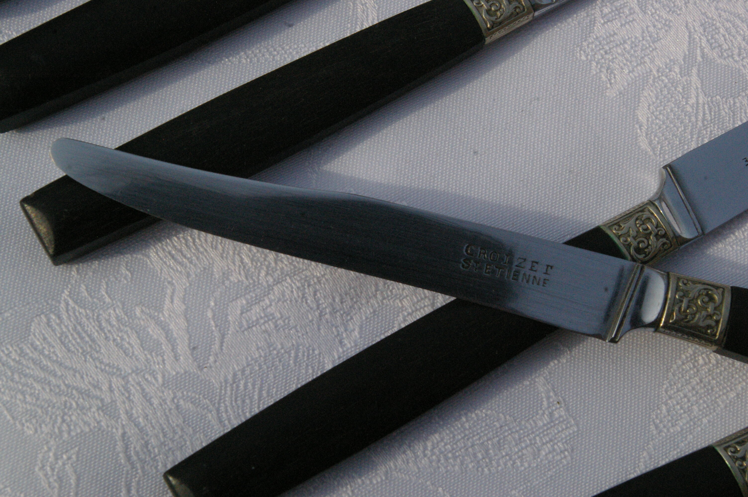 12 dessert knives hors d'oeuvre cheese- handle ebène