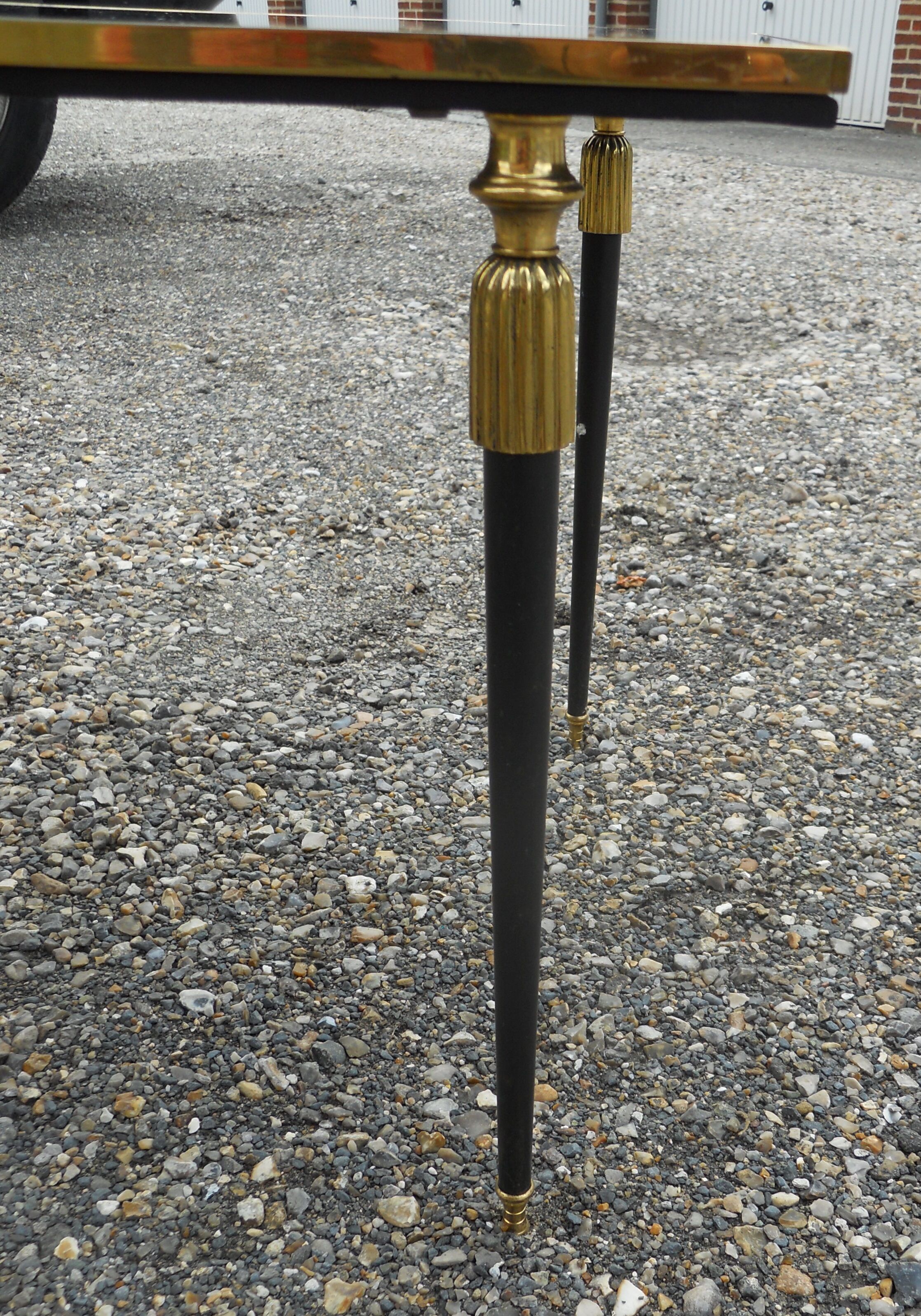 Coffee table lounge in bronze dore and on glass
