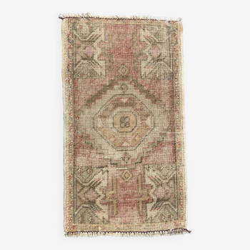 Small Vintage Turkish Rug 89x50 cm, Short Runner, Tribal, Shabby, Mini Carpet