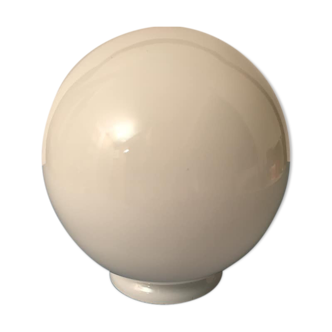 Round globe in white opaline