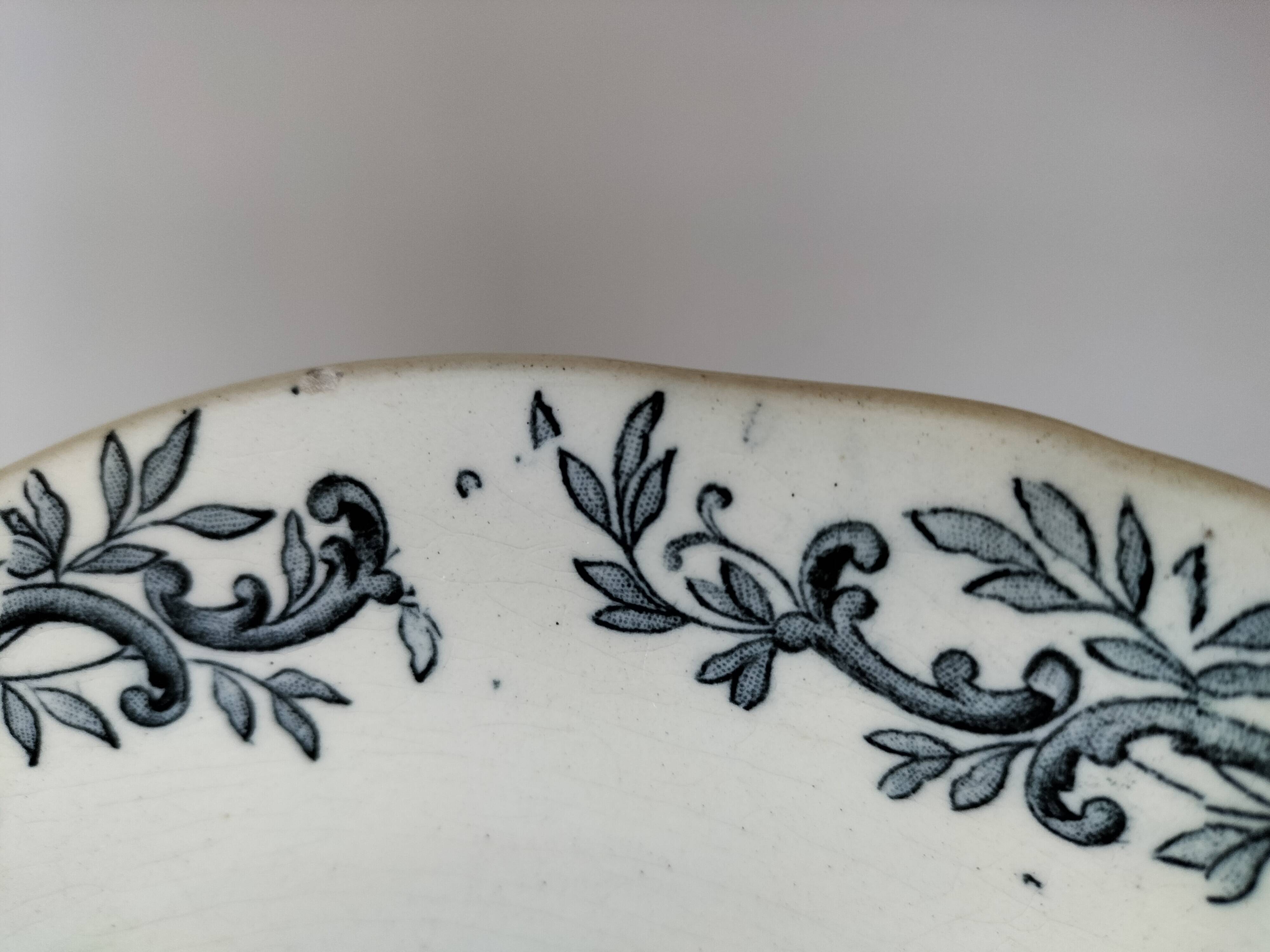 Compote dish on pedestal Longchamp, Régent model, period R. Charbonnier.
