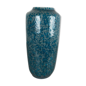 Vase en poterie par fat