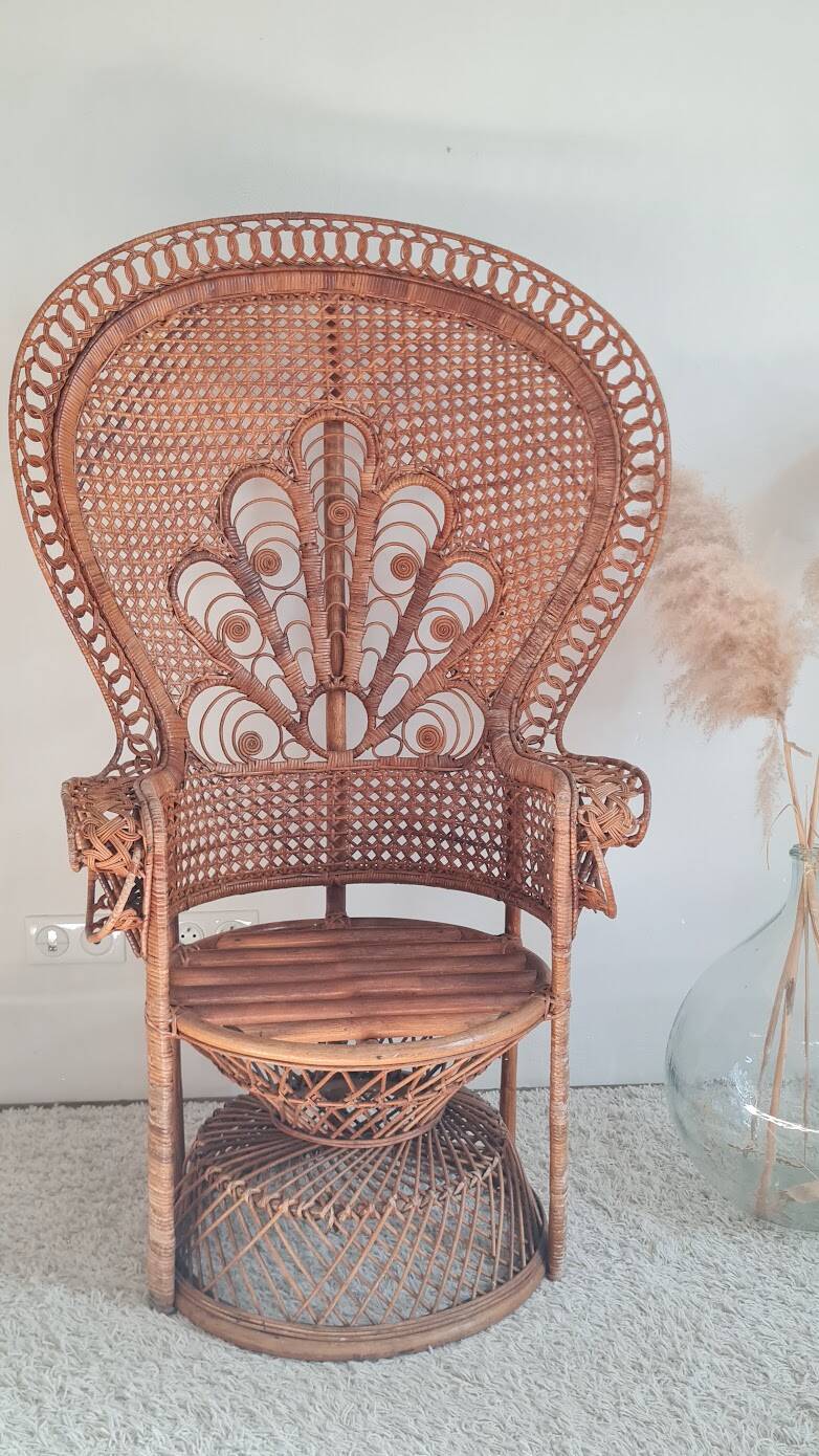 Emmanuelle chair Peacock vintage rattan