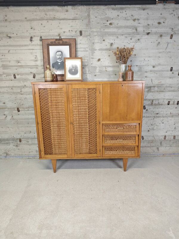 Buffet haut en bois et rotin